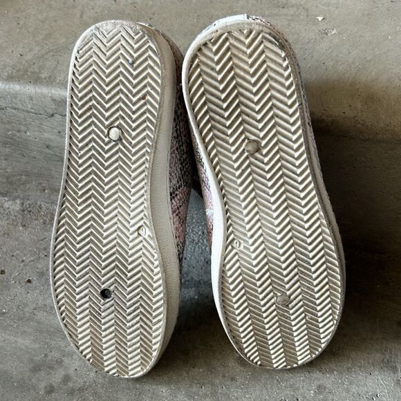 Vintage Havana Pink adorable worn once size 6 sneakers - Picture 9 of 9